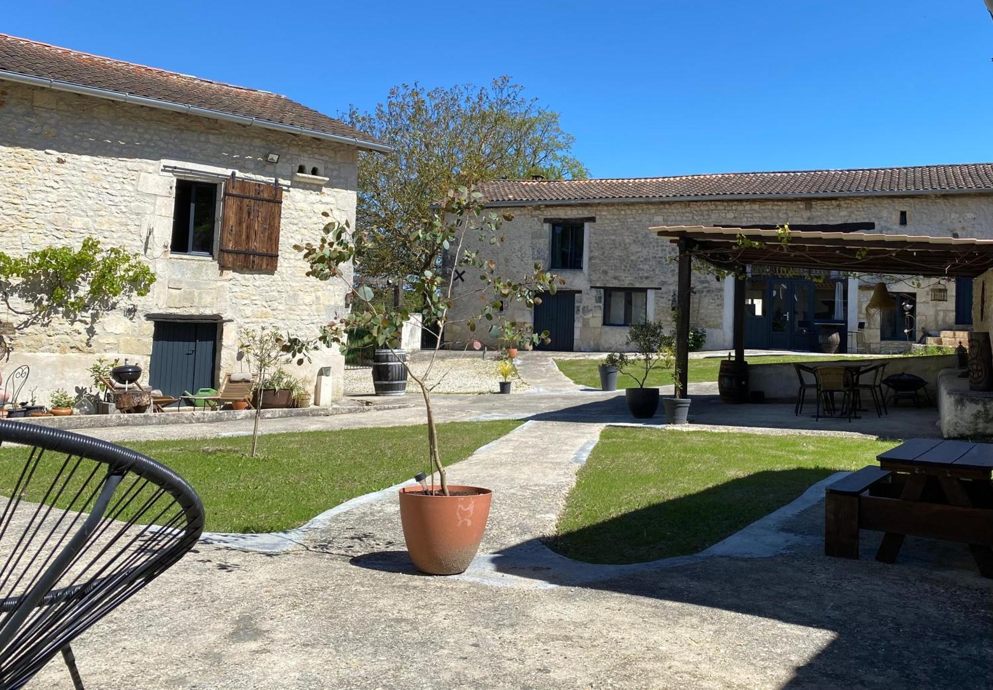 Métairie des Gâcheries Champagne-et-Fontaine Extérieur photo